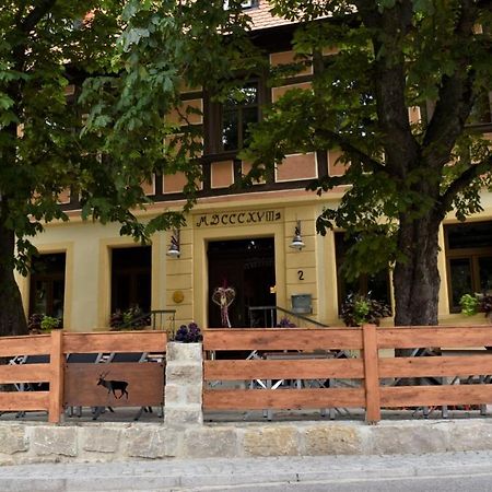Gasthof Pension Zum Goldenen Hirschen Burgbernheim Exteriér fotografie